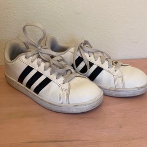Adidas Sneakers